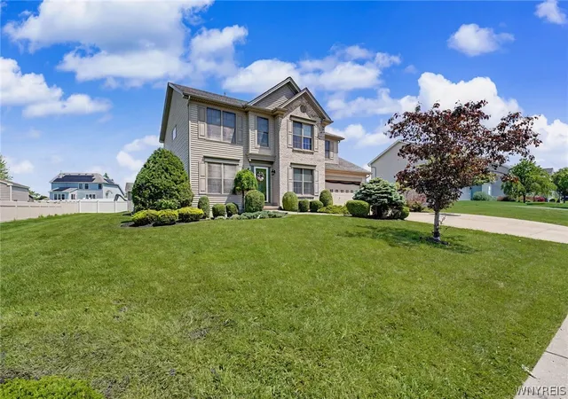 Photo 3 of Single family home for sale at 2322 Hobblebush Ln, Lake View, NY 14085 | MLS# B1685041 | Listing updated on 2026-09-10