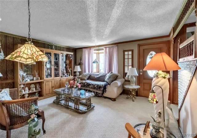 Photo 2 of Sale Pending at 484 Dingens St, Buffalo, NY 14206 | MLS# B1684796 | Listing updated on 2026-08-17