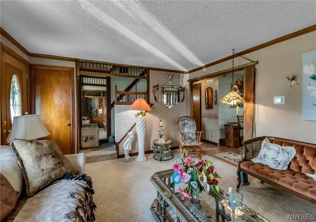 Photo 3 of Sale Pending at 484 Dingens St, Buffalo, NY 14206 | MLS# B1684796 | Listing updated on 2026-08-17