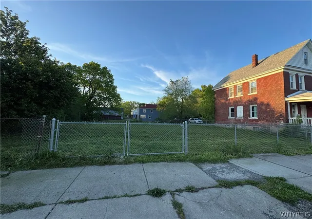 Photo 1 of Land for sale at 2712 Niagara St, Niagara Falls, NY 14303 | MLS# B1684953 | Listing updated on 2026-08-18