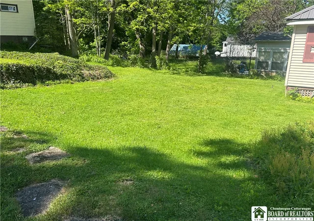 Photo 3 of Single family home for sale at 127 Main St, Silver Creek, NY 14136 | MLS# R1685707 | Listing updated on 2026-09-09