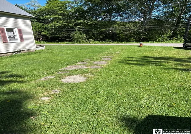 Photo 3 of Single family home for sale at 127 Main St, Silver Creek, NY 14136 | MLS# R1685707 | Listing updated on 2026-09-09