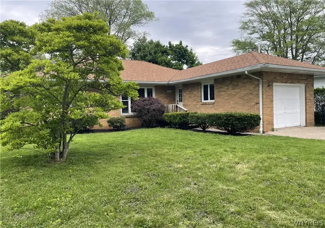 Photo 2 of Sale Pending at 321 Grimsby Rd, Buffalo, NY 14223 | MLS# B1685603 | Listing updated on 2026-08-09