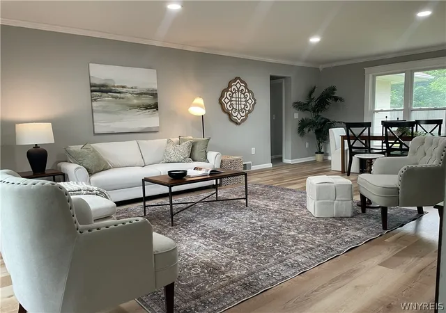 Photo 4 of Sale Pending at 321 Grimsby Rd, Buffalo, NY 14223 | MLS# B1685603 | Listing updated on 2026-08-09
