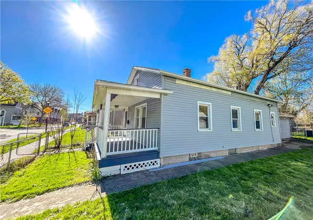 Photo 2 of Single family home for sale at 127 Weld St, Rochester, NY 14605 | MLS# R1684729 | Listing updated on 2026-09-15