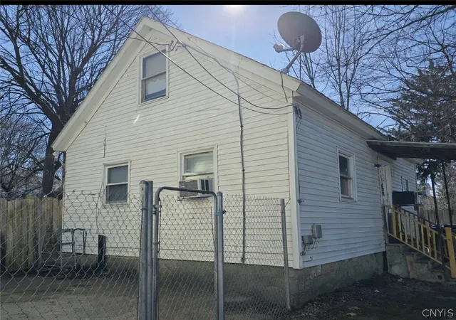 Photo 2 of Sale Pending at 200 Markland Ave #2, Syracuse, NY 13207 | MLS# S1684832 | Listing updated on 2026-09-02