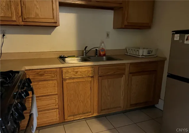 Photo 4 of Sale Pending at 615 Park Ave, Syracuse, NY 13204 | MLS# S1684846 | Listing updated on 2026-09-02
