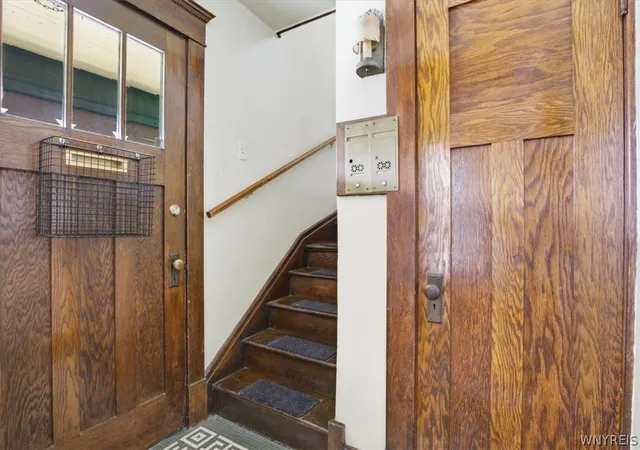 Photo 3 of Sale Pending at 11 Cleveburn Pl, Buffalo, NY 14222 | MLS# B1686049 | Listing updated on 2026-08-31
