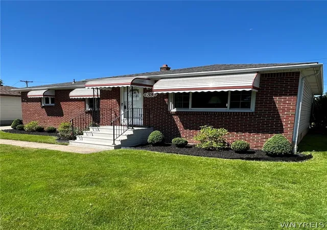 Photo 3 of Sale Pending at 39 Angela Ln, Buffalo, NY 14225 | MLS# B1685920 | Listing updated on 2026-09-07