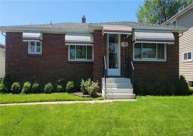 Photo 4 of Sale Pending at 39 Angela Ln, Buffalo, NY 14225 | MLS# B1685920 | Listing updated on 2026-09-07