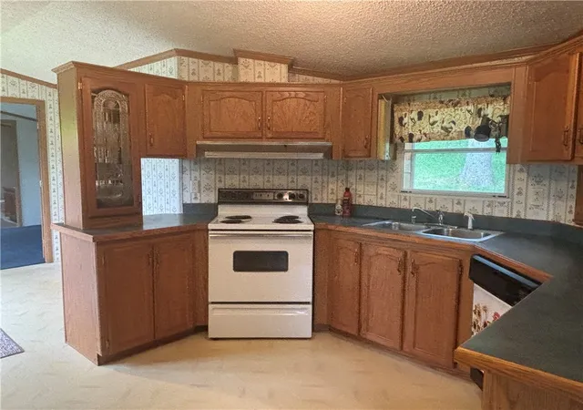 Photo 3 of Sale Pending at 473 County Hwy 48, Oneonta, NY 13820 | MLS# R1684467 | Listing updated on 2026-08-20