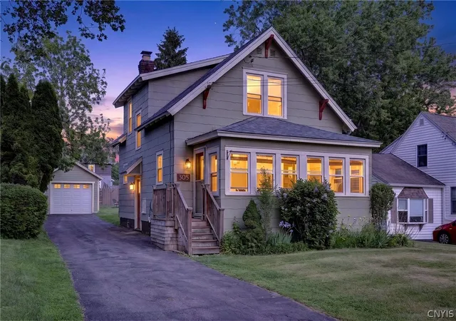 Photo 2 of Sale Pending at 305 Newcastle Rd, Syracuse, NY 13219 | MLS# S1685529 | Listing updated on 2026-08-31