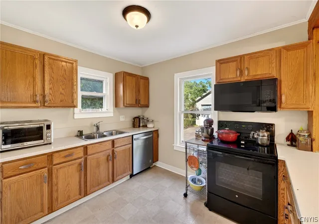 Photo 3 of Sale Pending at 305 Newcastle Rd, Syracuse, NY 13219 | MLS# S1685529 | Listing updated on 2026-08-31