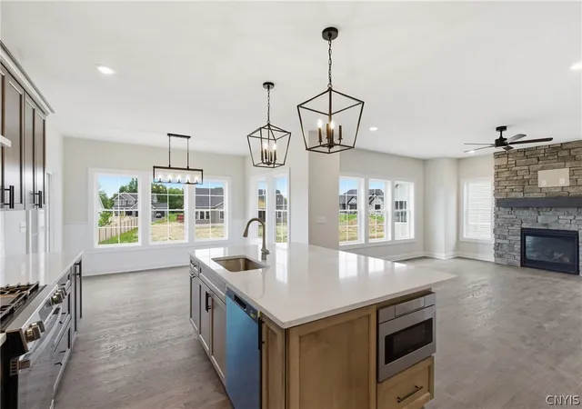 Photo 3 of Sale Pending at 8030 Forest Ridge (timber Banks), Baldwinsville, NY 13027 | MLS# S1686381 | Listing updated on 2026-08-21
