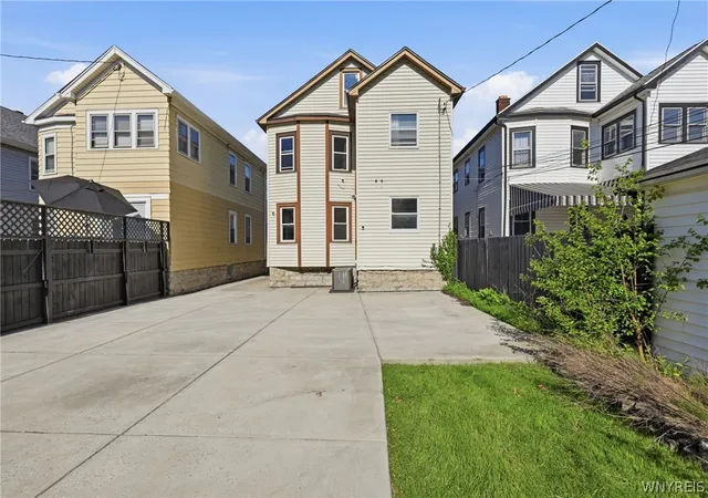 Listing Photo 4 - Condo for sale in building located at 369 Colvin Ave, Buffalo, NY 14216