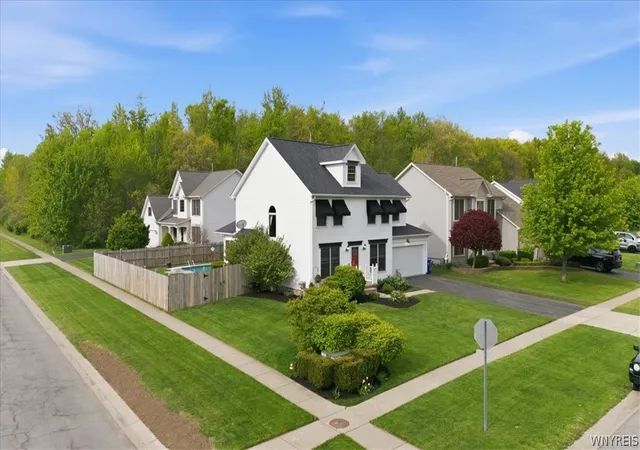 Photo 3 of Sale Pending at 2305 Winterberry Dr, Lake View, NY 14085 | MLS# B1684645 | Listing updated on 2026-09-11