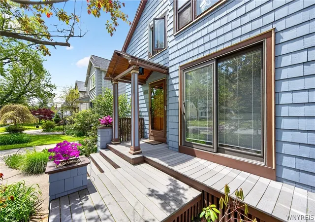 Photo 2 of Sale Pending at 256 Callodine Ave, Buffalo, NY 14226 | MLS# B1679471 | Listing updated on 2026-08-10
