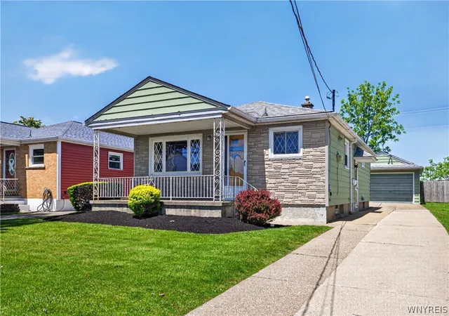 Photo 1 of Sale Pending at 2918 Seneca Ave, Niagara Falls, NY 14305 | MLS# B1682788 | Listing updated on 2026-09-08
