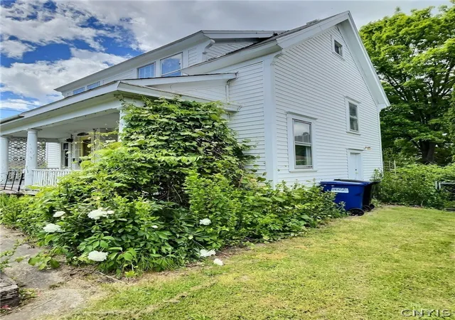 Photo 3 of Sale Pending at 210 Grant Ave, Syracuse, NY 13207 | MLS# S1686640 | Listing updated on 2026-09-09