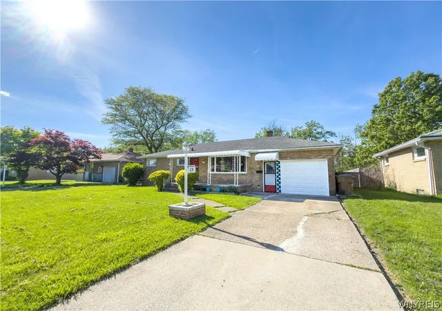 Photo 3 of Sale Pending at 15 Sandy Ln, Buffalo, NY 14227 | MLS# B1687196 | Listing updated on 2026-09-08