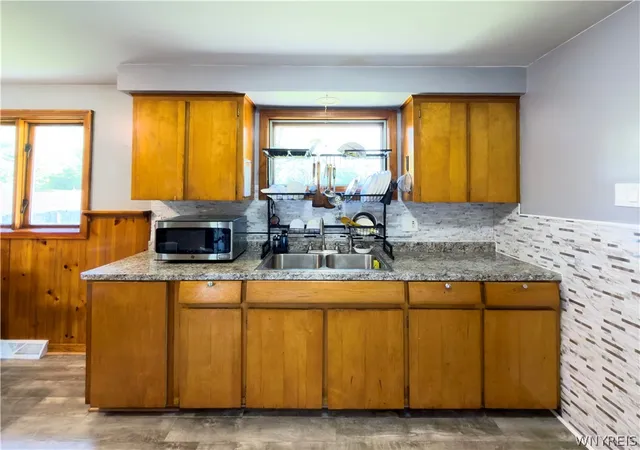 Photo 4 of Sale Pending at 15 Sandy Ln, Buffalo, NY 14227 | MLS# B1687196 | Listing updated on 2026-09-08