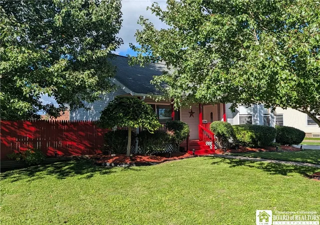 Photo 3 of Single family home for sale at 54 Maple Ave, Springville, NY 14141 | MLS# R1687300 | Listing updated on 2026-09-15