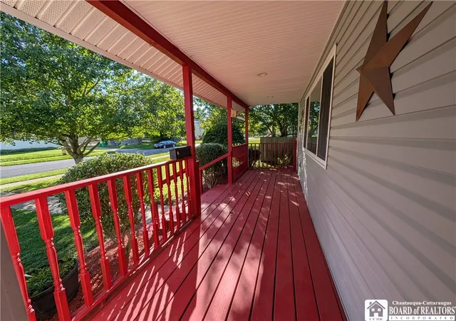 Photo 3 of Single family home for sale at 54 Maple Ave, Springville, NY 14141 | MLS# R1687300 | Listing updated on 2026-09-15