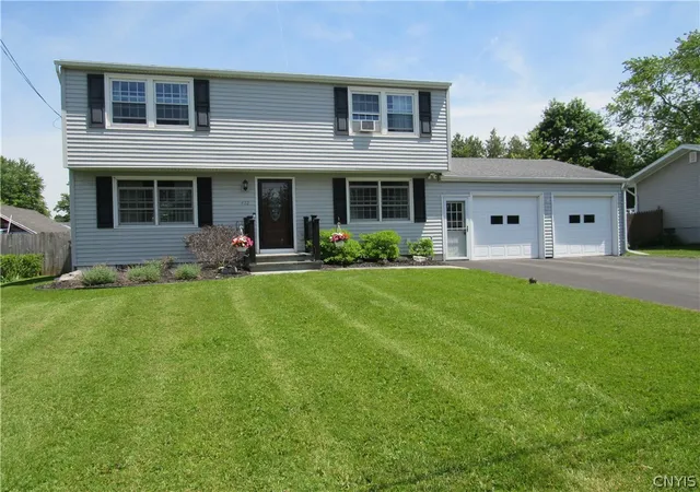 Photo 1 of Sale Pending at 412 Stillwell Cir, East Syracuse, NY 13057 | MLS# S1687957 | Listing updated on 2026-08-26