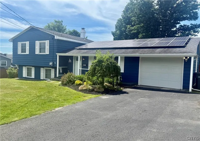 Photo 3 of Single family home for sale at 2003 Holly St, Rome, NY 13440 | MLS# S1687768 | Listing updated on 2026-08-05