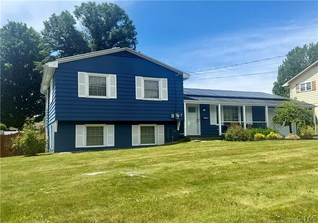 Photo 4 of Single family home for sale at 2003 Holly St, Rome, NY 13440 | MLS# S1687768 | Listing updated on 2026-08-05