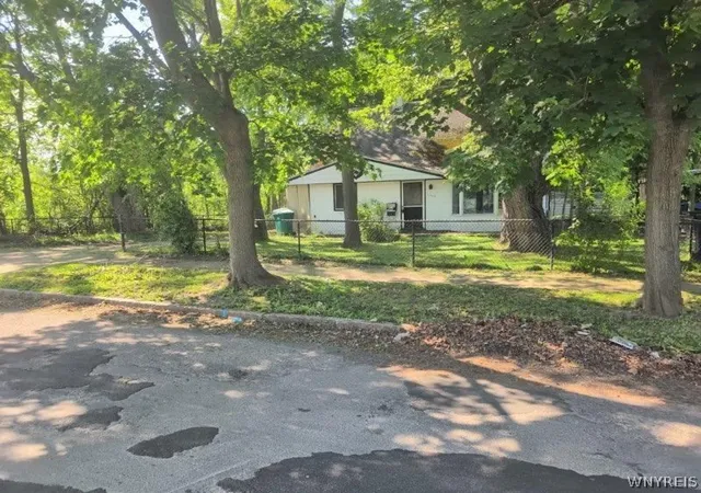 Photo 1 of Sale Pending at 1509 Lafayette Ave, Niagara Falls, NY 14305 | MLS# B1688101 | Listing updated on 2026-09-10