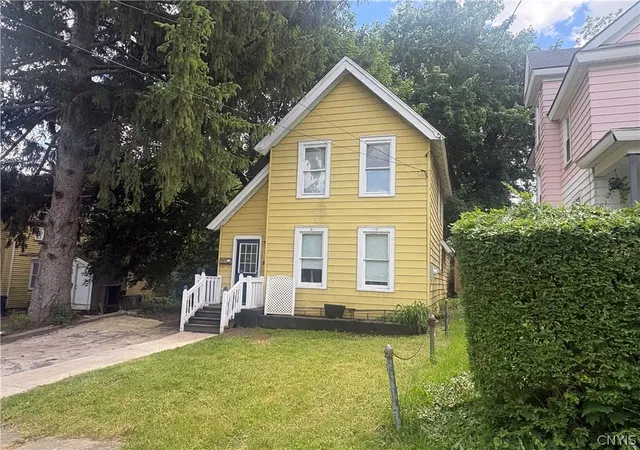 Photo 1 of Sale Pending at 121 Maurice Ave, Syracuse, NY 13207 | MLS# S1688159 | Listing updated on 2026-08-31