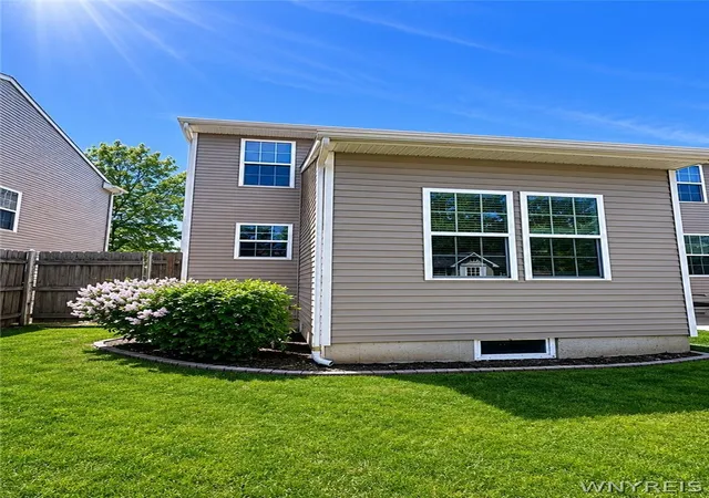 Photo 3 of Sale Pending at 11 Scooter Ln, Hamburg, NY 14075 | MLS# B1687105 | Listing updated on 2026-09-04