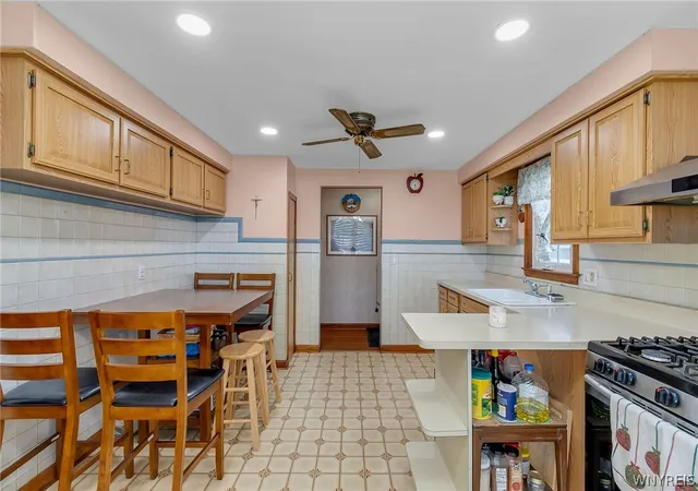 Photo 2 of Sale Pending at 138 Mcnaughton Ave, Buffalo, NY 14225 | MLS# B1688226 | Listing updated on 2026-08-26