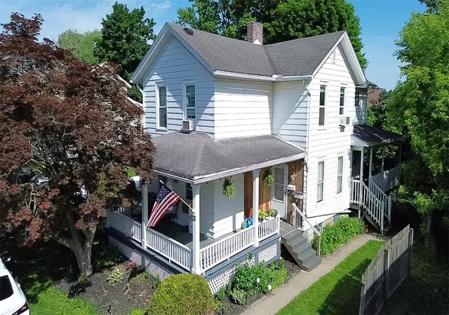 Photo 1 of Sale Pending at 33 Capitol St, Auburn, NY 13021 | MLS# R1686790 | Listing updated on 2026-08-31