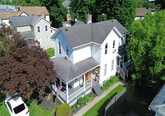 Photo 2 of Sale Pending at 33 Capitol St, Auburn, NY 13021 | MLS# R1686790 | Listing updated on 2026-08-31
