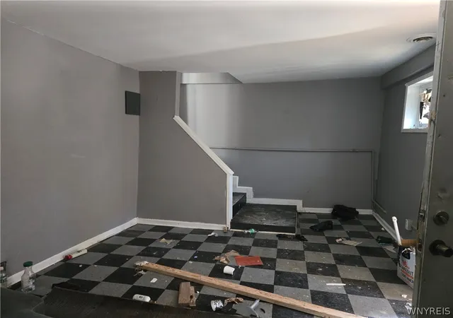 Photo 3 of Sale Pending at 38 Ontario St, Buffalo, NY 14207 | MLS# B1688511 | Listing updated on 2026-09-04