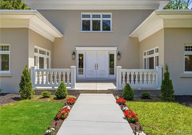 Photo 2 of Single family home for sale at 5079 Woodland Dr, Lewiston, NY 14092 | MLS# B1688271 | Listing updated on 2026-08-22