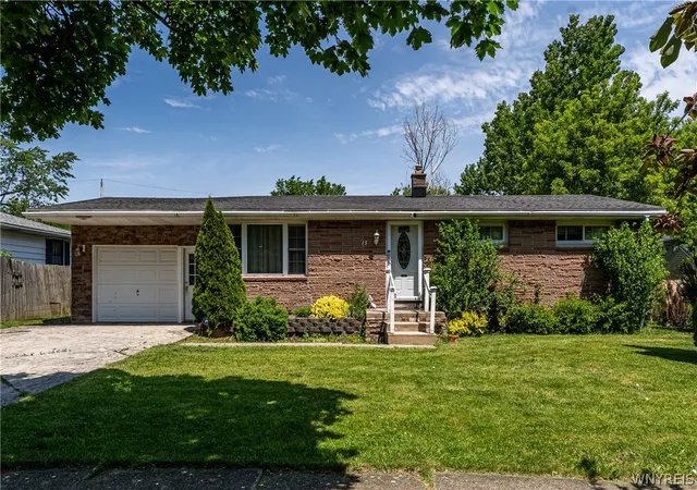 Photo 1 of Single family home for sale at 15 Hillcrest Dr, Amherst, NY 14226 | MLS# B1687634 | Listing updated on 2026-09-13