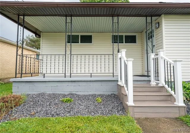 Photo 3 of Sale Pending at 122 Edison St, Buffalo, NY 14218 | MLS# B1687879 | Listing updated on 2026-09-14