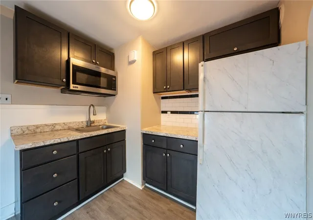 Listing Photo 5 - Condo for sale in building located at 15 Andrews Ave, Buffalo, NY 14225