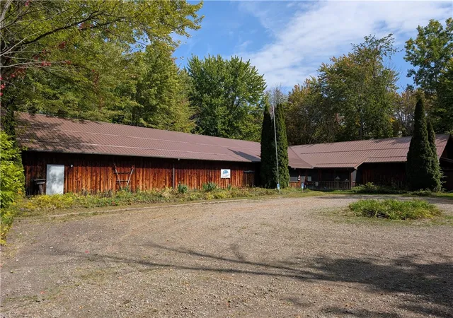 Photo 1 of Single family home for sale at 451 Lawrence Rd, Brockport, NY 14420 | MLS# R1689019 | Listing updated on 2026-08-31