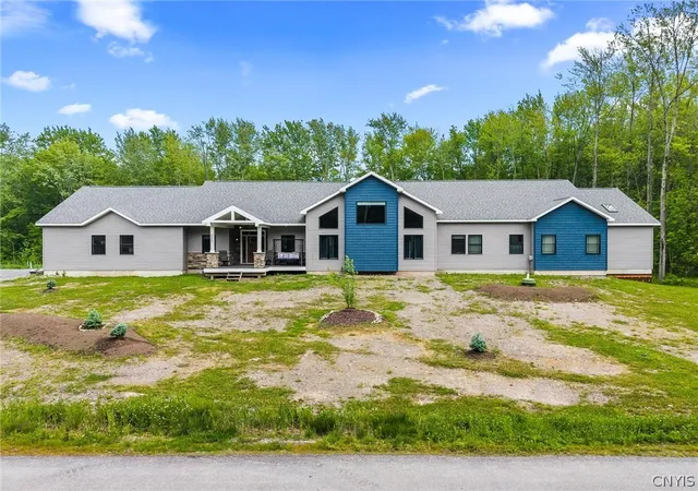 Photo 1 of Sale Pending at 9390 Fox Rd, Bridgeport, NY 13030 | MLS# S1688737 | Listing updated on 2026-08-20