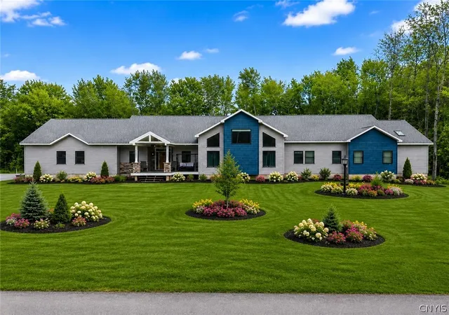Photo 2 of Sale Pending at 9390 Fox Rd, Bridgeport, NY 13030 | MLS# S1688737 | Listing updated on 2026-08-20