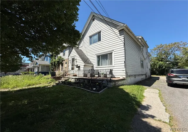 Photo 1 of Sale Pending at 30 Hobart St, Buffalo, NY 14206 | MLS# B1687949 | Listing updated on 2026-08-15