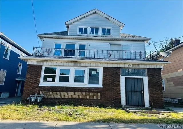 Photo 1 of Sale Pending at 67 Holmes St, Buffalo, NY 14207 | MLS# B1689667 | Listing updated on 2026-08-20