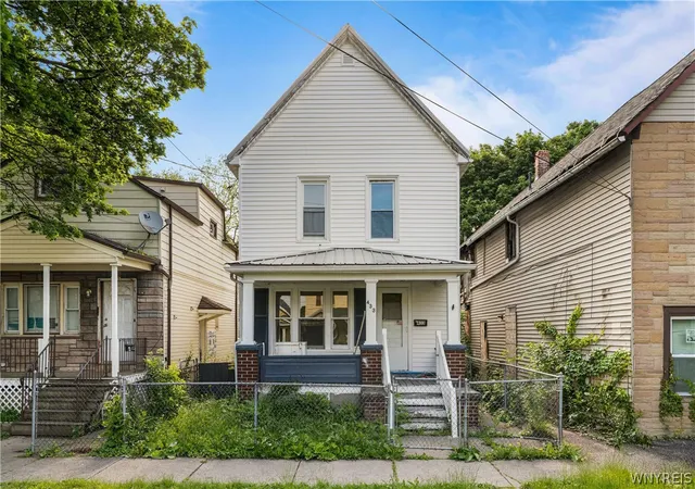 Photo 2 of Single family home for sale at 433 20th Street, Niagara Falls, NY 14303 | MLS# B1688757 | Listing updated on 2026-09-08