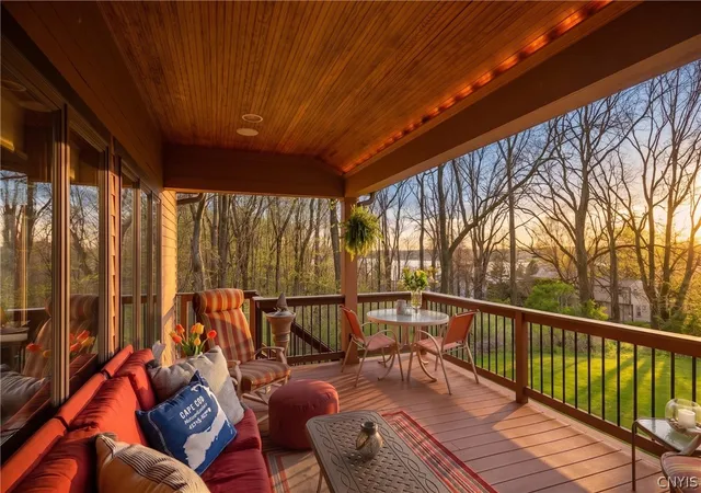 Photo 4 of Sale Pending at 6 Woodmere, Skaneateles, NY 13152 | MLS# S1689900 | Listing updated on 2026-08-27