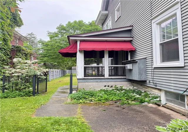 Photo 3 of Single family home for sale at 809 N George St, Rome, NY 13440 | MLS# S1688521 | Listing updated on 2026-09-01