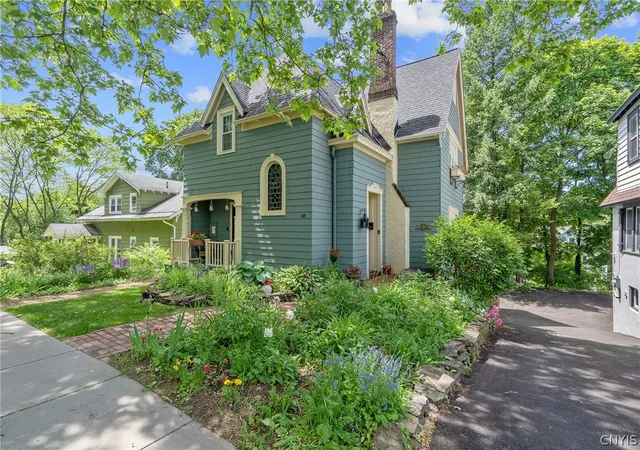 Photo 3 of Sale Pending at 109 Euclid Ter, Syracuse, NY 13210 | MLS# S1688674 | Listing updated on 2026-08-19
